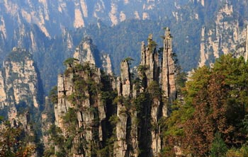 長(zhǎng)沙出發(fā)到黃龍洞、張家界森林公園、天門山、鳳凰五日游