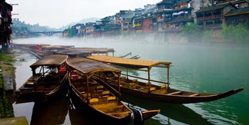 長(zhǎng)沙出發(fā)到張家界、袁家界、天子山、天門山、鳳凰古城五日游